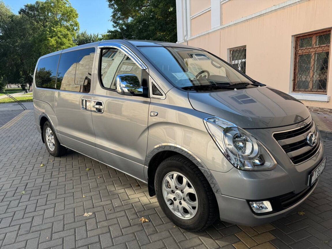 Hyundai H-1