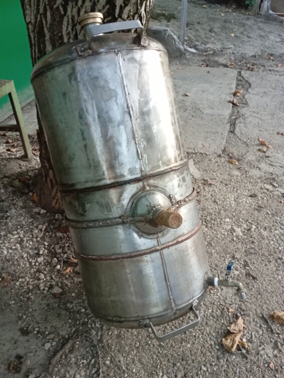 Продам бочку из пищевой нержавейки на 130 литров