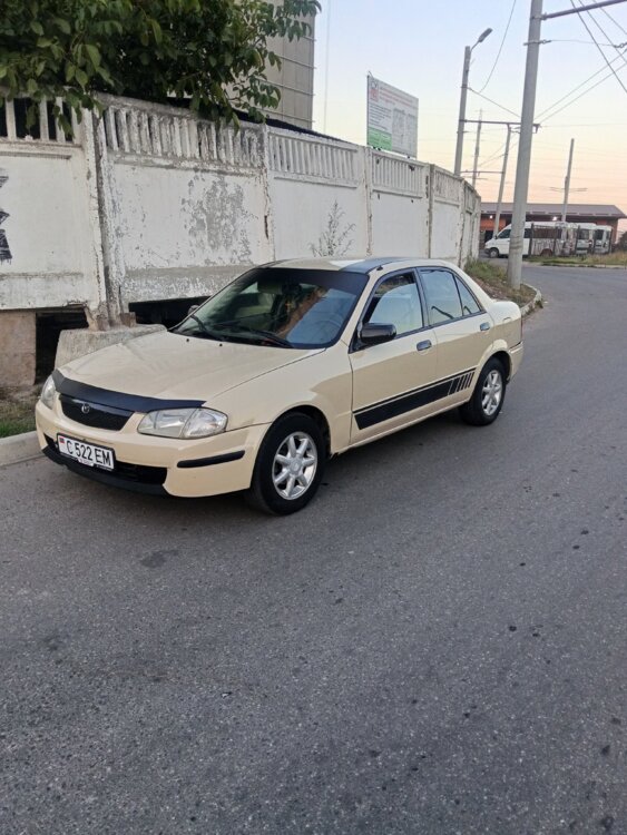 Продам-обмен Мазда PROTEGE 323 1.6 бензин седан 2000€