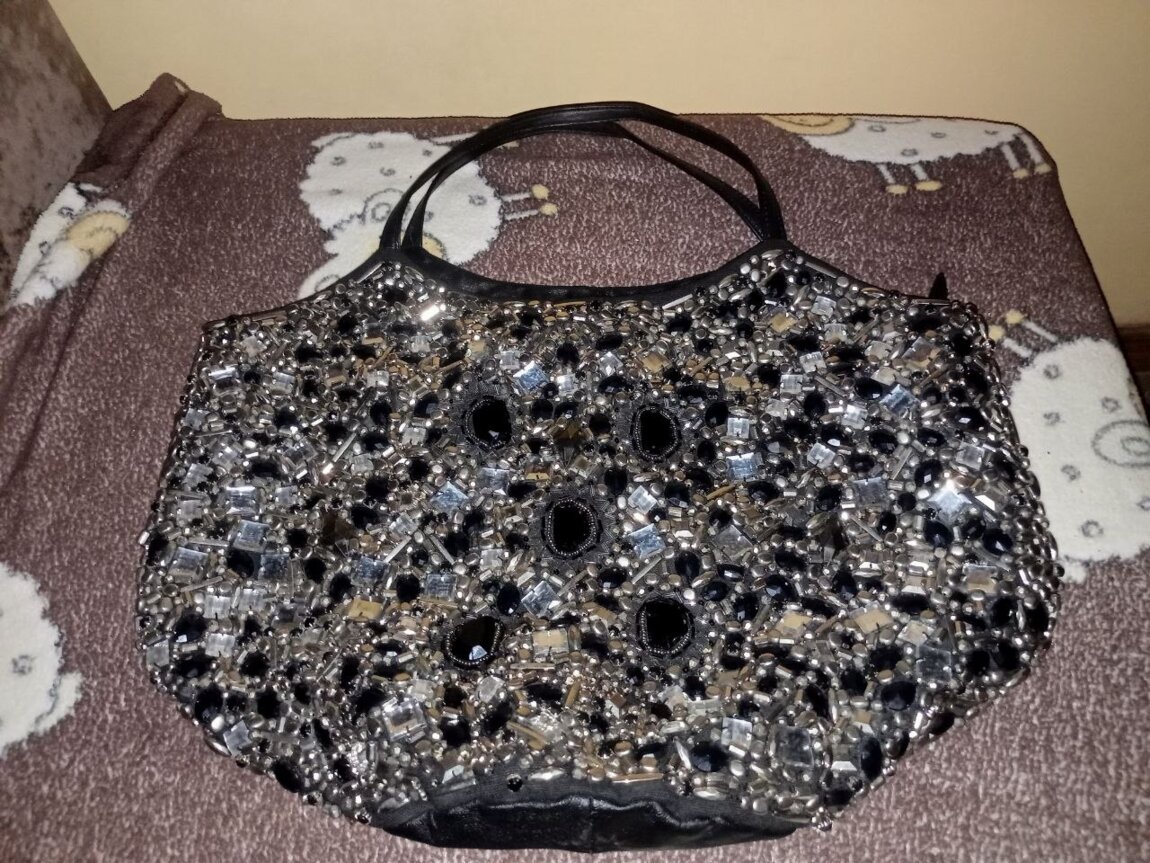 Продам кожаную сумку