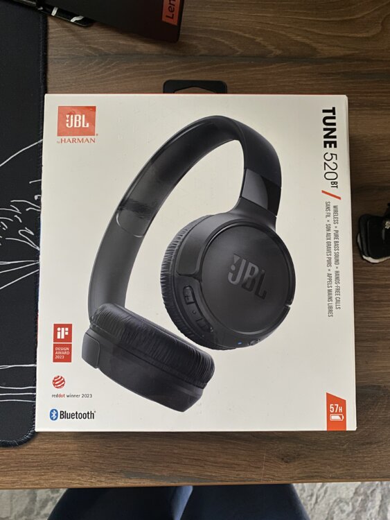 СРОЧНО Наушники JBL Tune 520 bt НОВЫЕ и EarPods Lightning