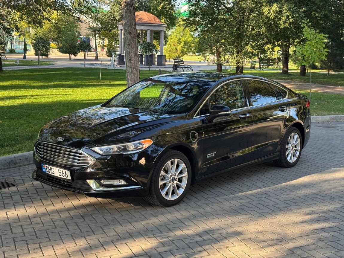 Ford Fusion, 2017 год, 2.0 плагин гибрид, идеальное состояние!