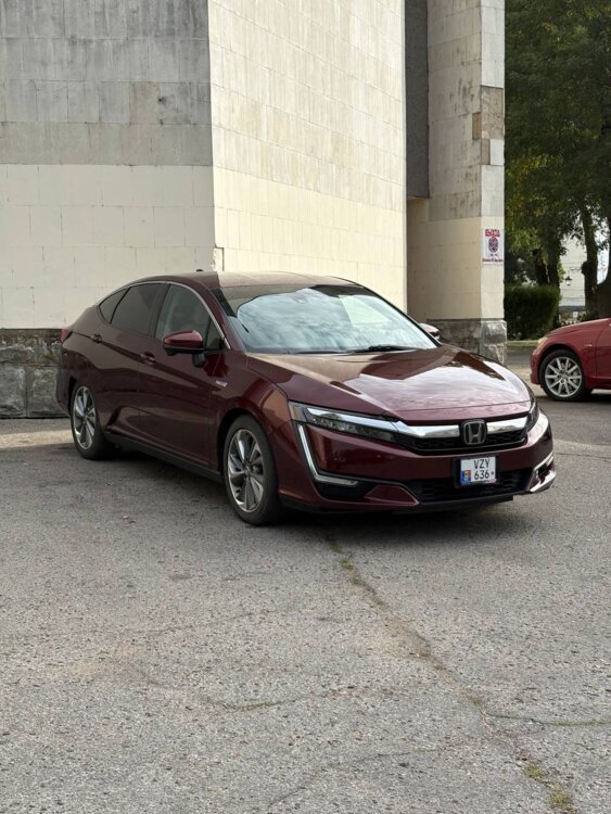Honda Clarity, 2018 год, экономия и современный авто!