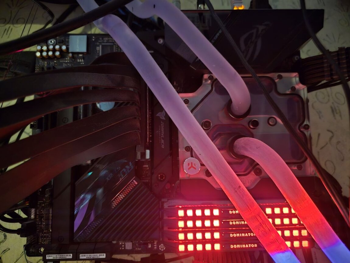 Продам игровое железо уровня выше среднего