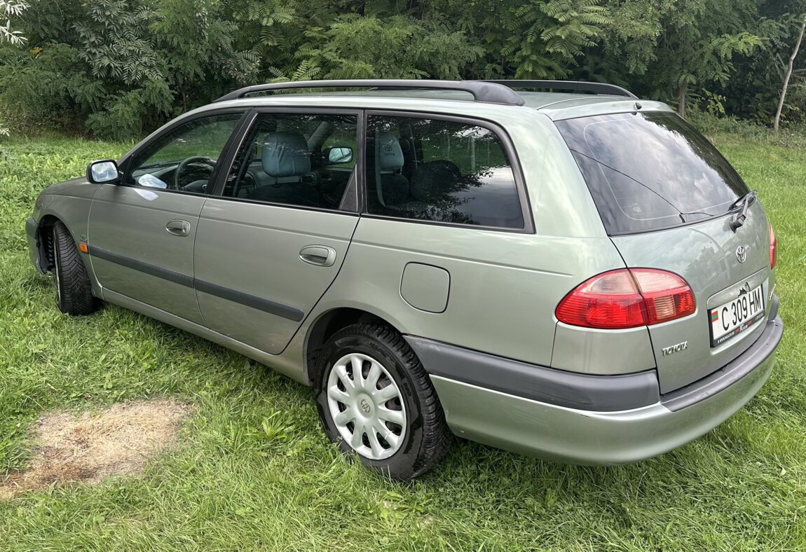 TOYOTA Avensis T22