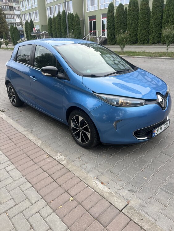 Renault Zoe 40 kwt 6200 €