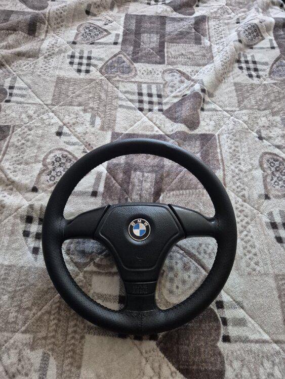 Продам руль BMW E36