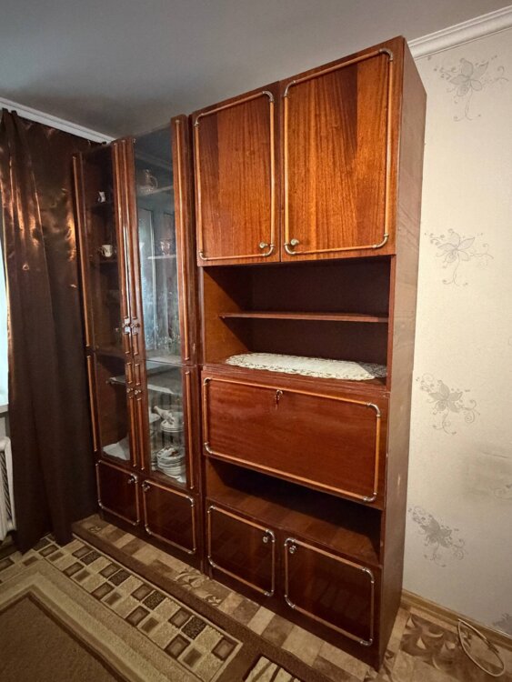 Продам стенку в хорошем состоянии САМОВЫВОЗ