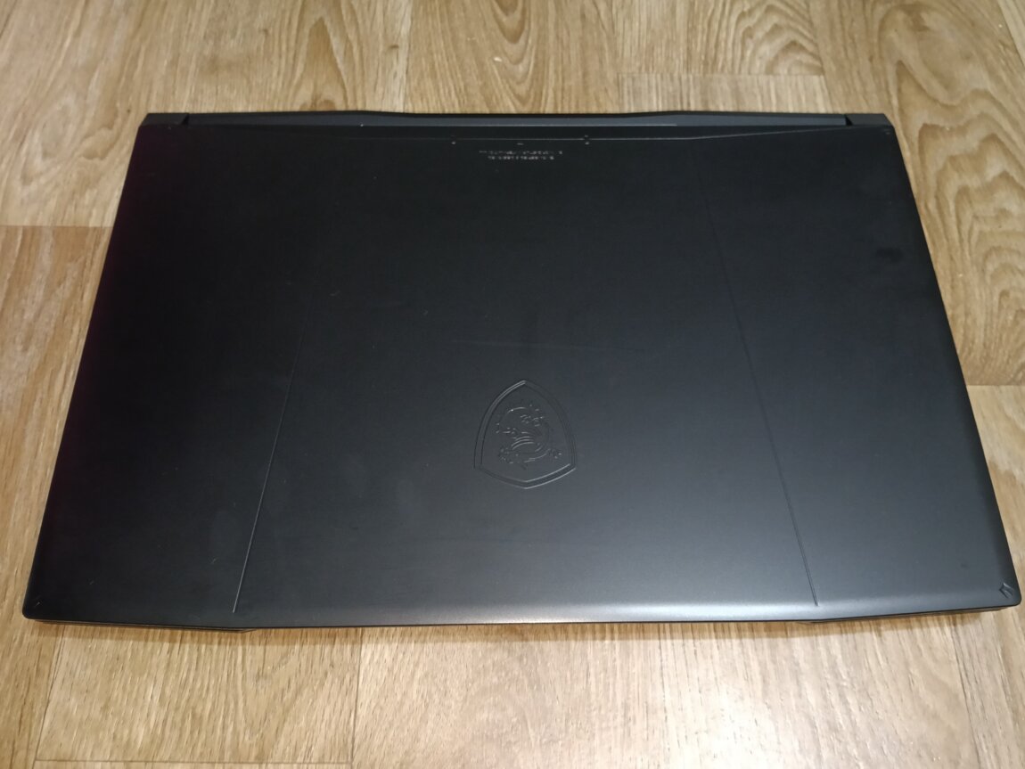 Игровой ноутбук MSI Katana 17 B12UCX-1005XRU (17.3" / 144Hz / RTX 2050