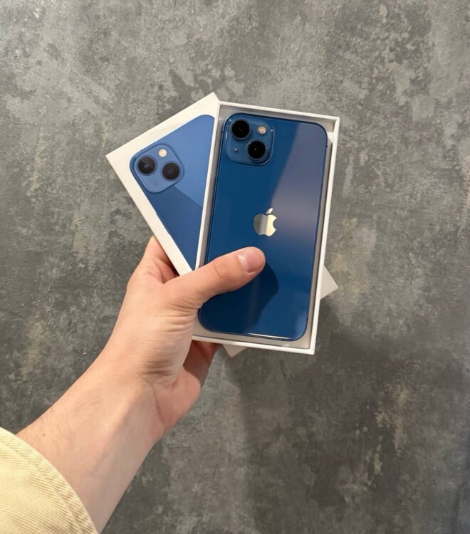 Продам iPhone 13