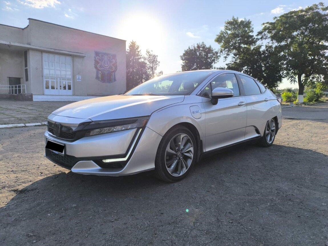 Продам Honda Clarity 2018 г. в. 1,5 Plug-In Hybrid