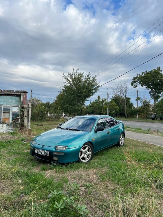 Mazda 323F BA GT