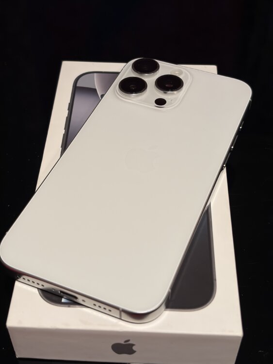 Продам IPhone 16 Pro Max 256гб в идеальном состоянии