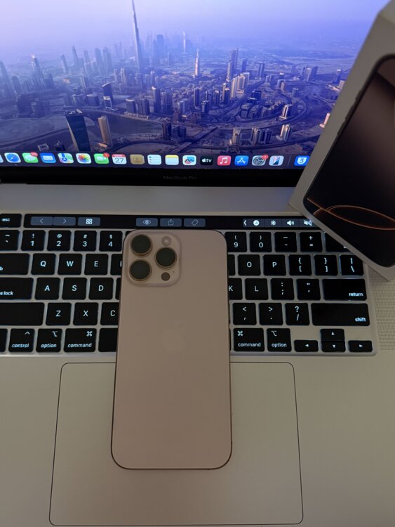 NeW!! iPhone 16 Pro Max, battery - 100%