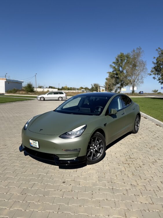 Tesla model 3 long range dual motor
