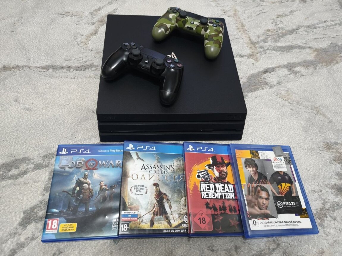 Продам PS 4 Pro, 1 Tb.