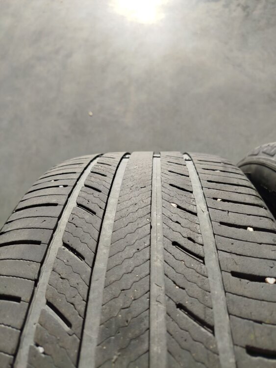 Продам 2 шины Michelin 225х50х17 - 500 руб за 1 шт.