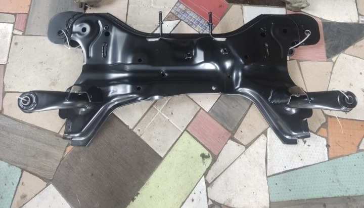 Продам подрамник Hyundai Getz