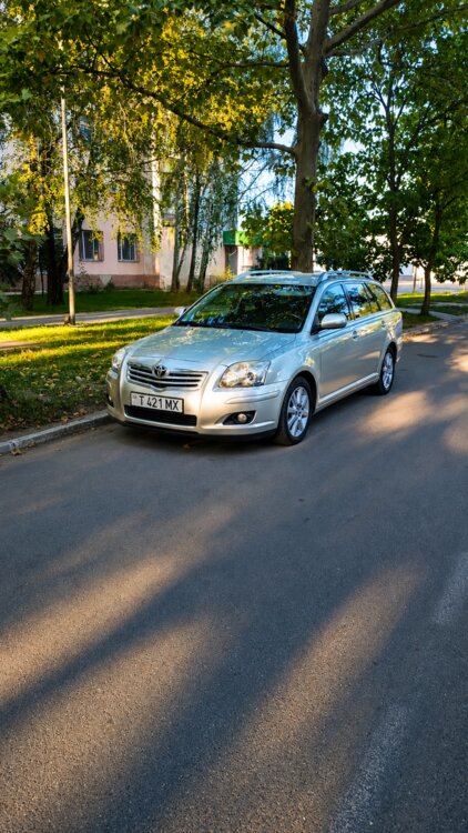 Продам отличный Авенсис