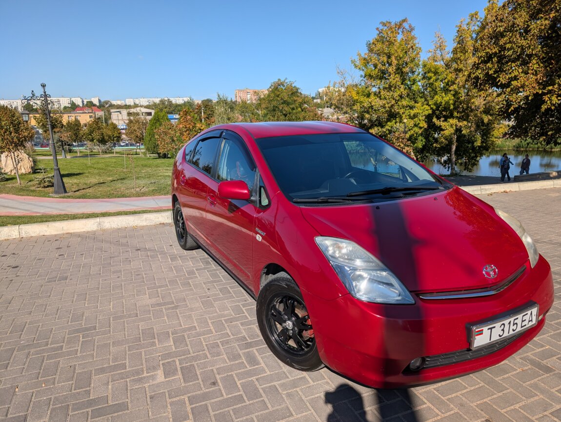 Продам Toyota Prius 20