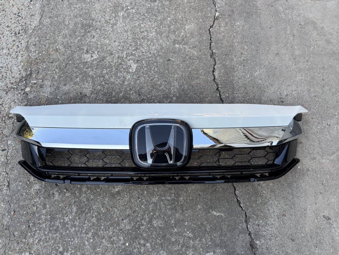 Решетка, значок, фары Honda clarity