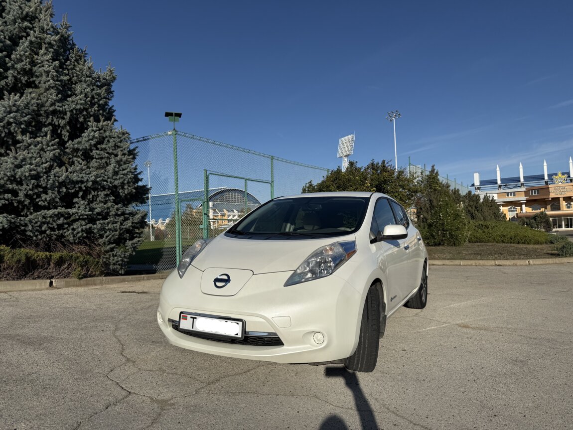 Nissan Leaf август 2016 - запас хода 140км