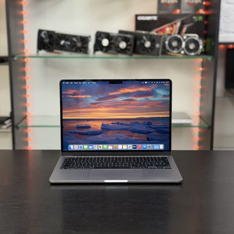 MacBook Air 13" M3 2024 год| отличное состояние