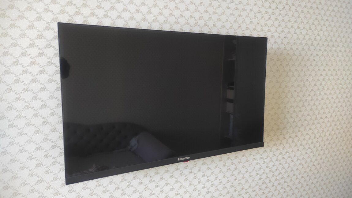 Продам телевизор hisense, состояние нового телевизора!