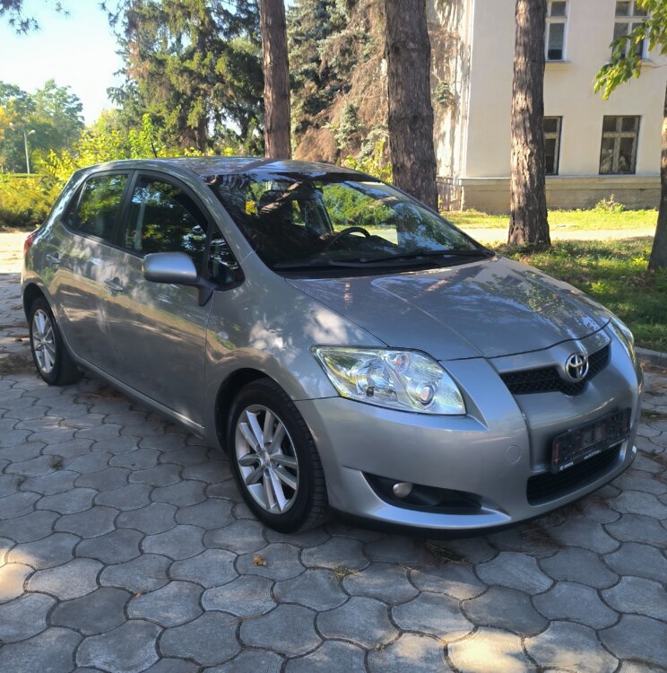 Свежепригнанная Toyota Auris 2009 г., 1.4 D4D, расход 4-5 лит.