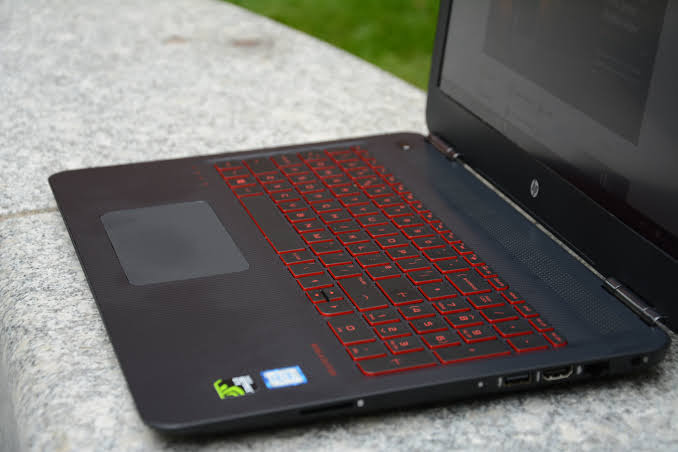 Игровой HP Omen / i5 7300HQ / GTX 1050 / SSD