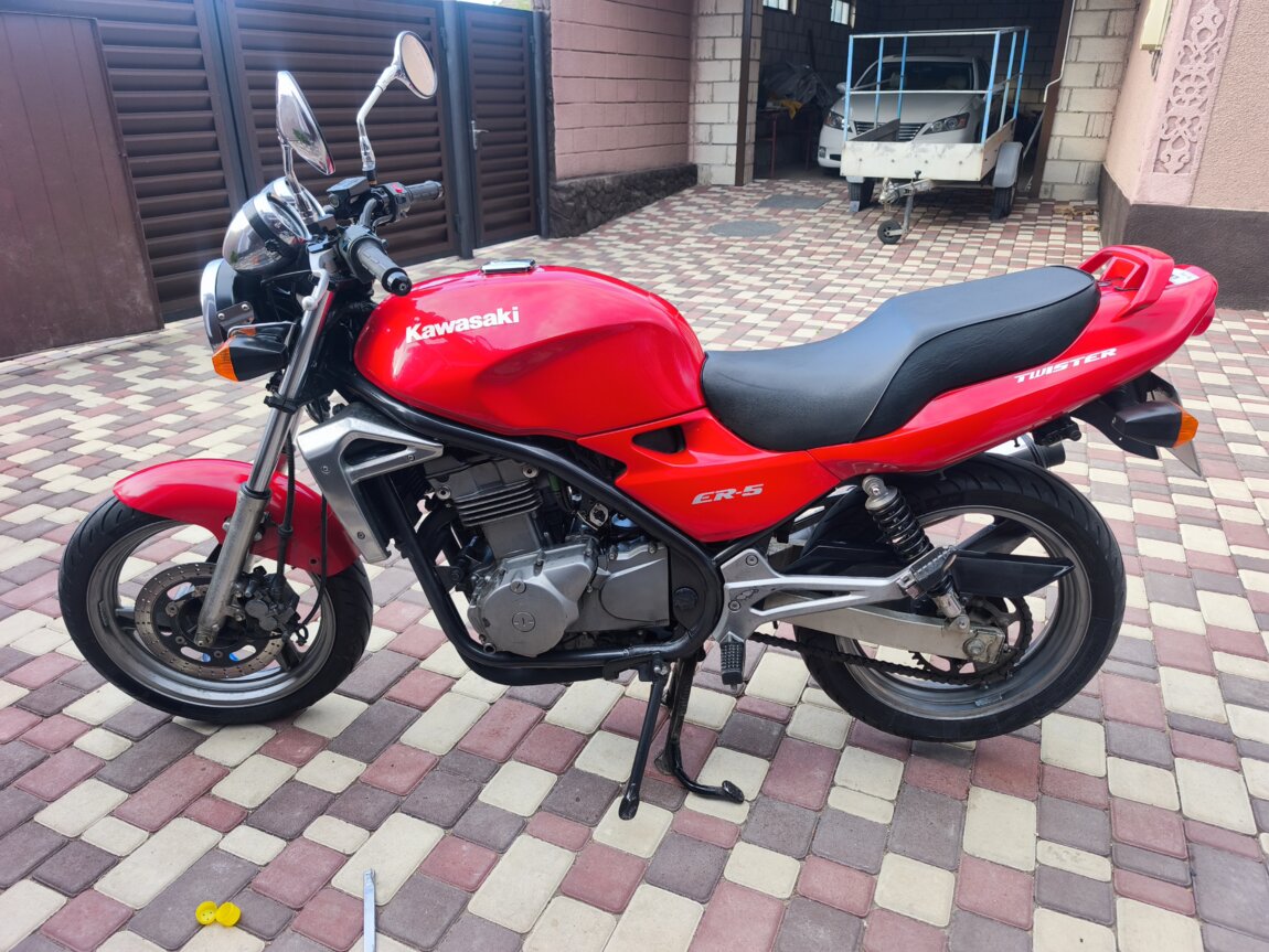 Kawasaki er 5