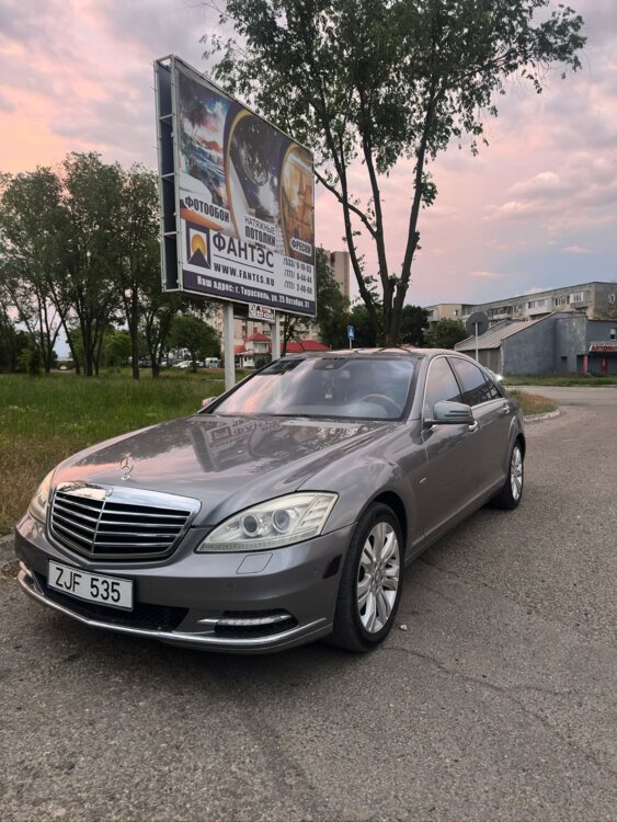 Mercedes 221