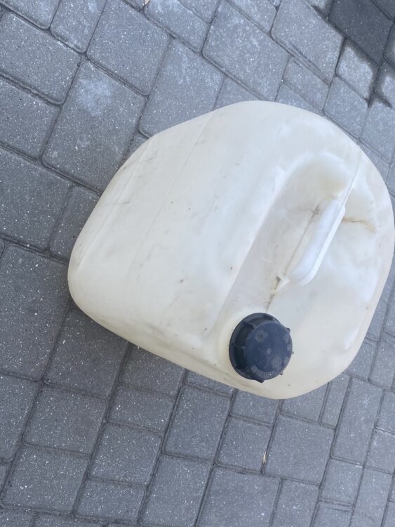 Продам бочонок примерно 20 л