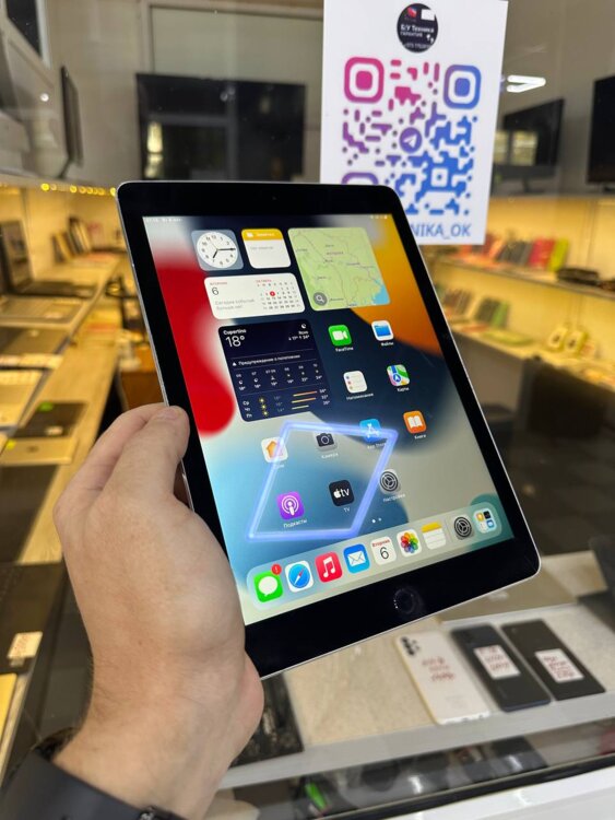 Ipad Air - 2 / 64 gb Отличный вариант для учебы - ютуба - соцсетей итд
