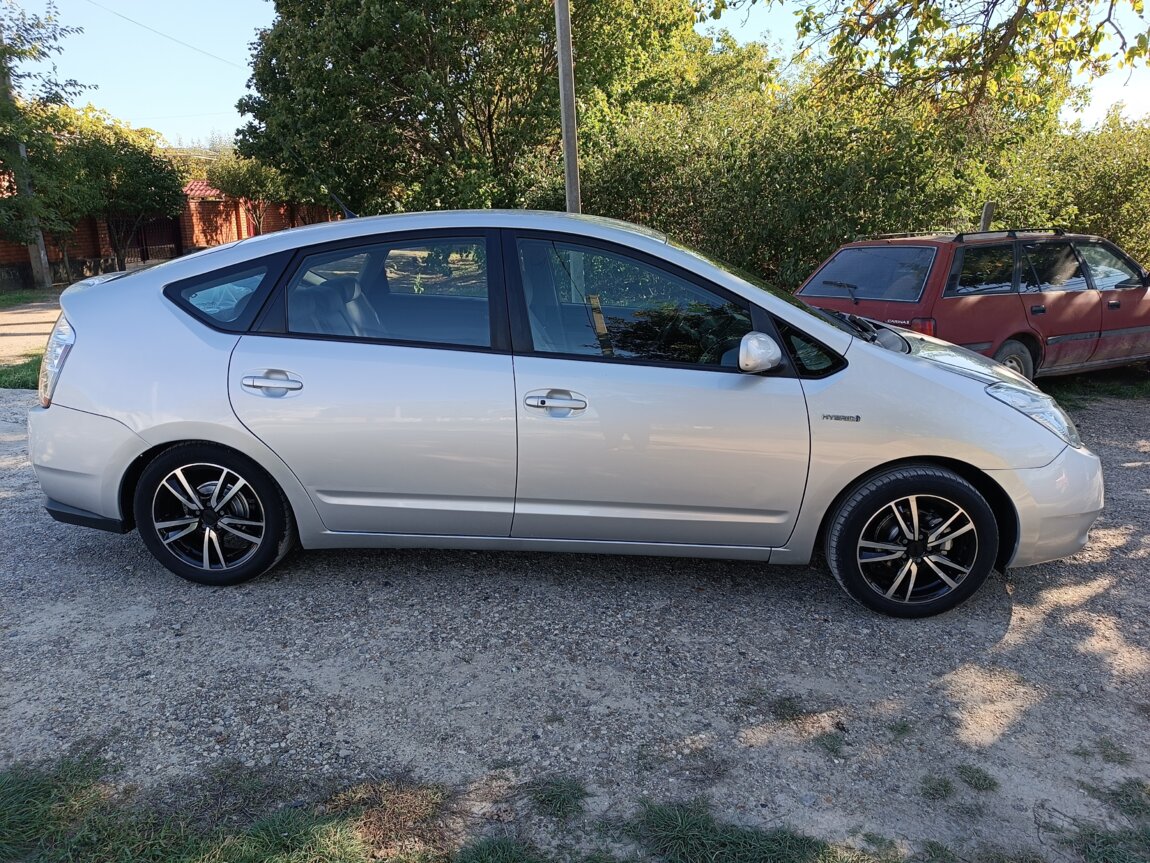 ПРОДАМ TOYOTA PRIUS 20!!!!!