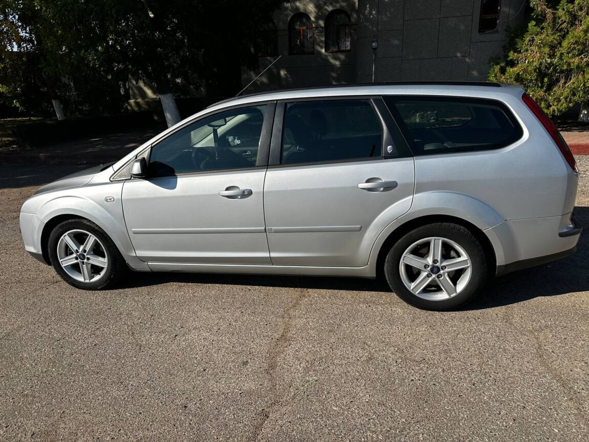 Продам Ford Focus 2005 года выпуска.