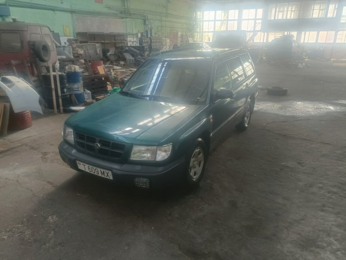 Продам полноприводнаую Subaru Forester 1999г