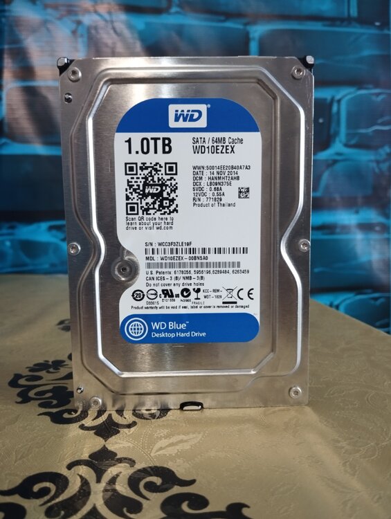 Фирменный жёсткий диск WD blue - на 1тб. В идеальном сост.