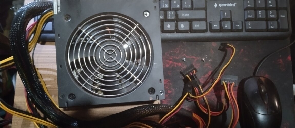 Срочно продам два Chiftec. 400w и 500w