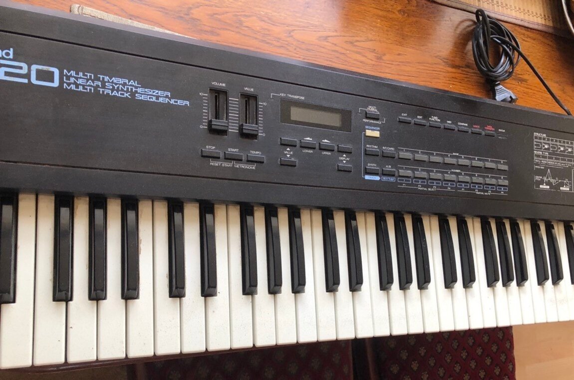 Продам б/у, синтезатор — Roland D-20
