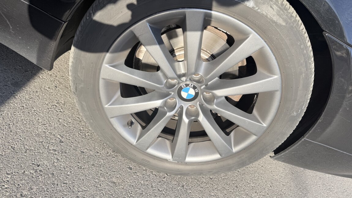 Продам р18 диски bmw с резиной 230