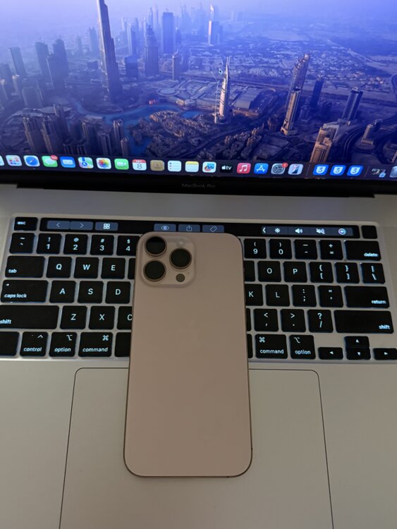 iPhone 16 Pro Max 1024gb (1Tb), battery - 98%