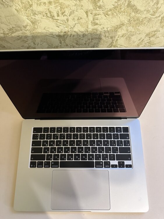 Продам MacBook Air 15" (2026) / M5 Pro / 16GB RAM / 1TB SSD