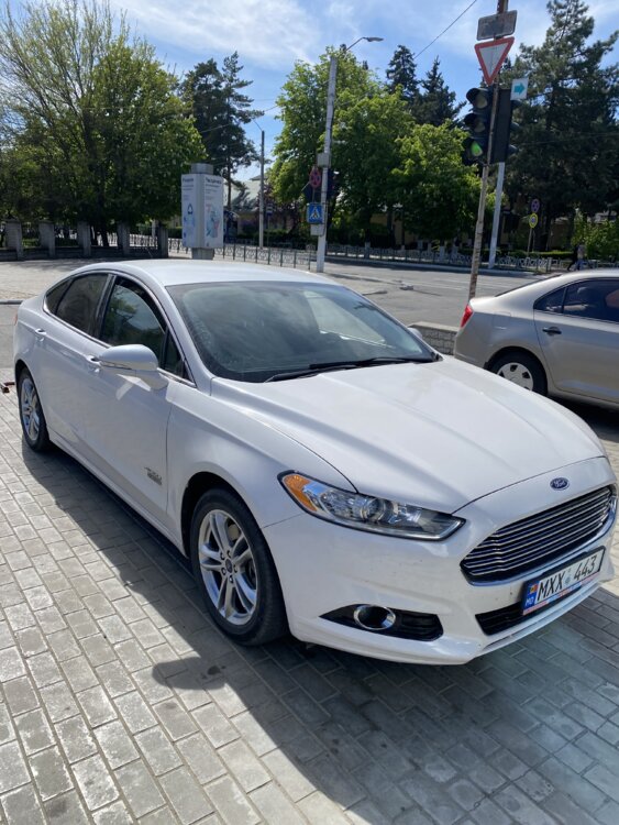 Ford Fusion plug-in Energy Titanium