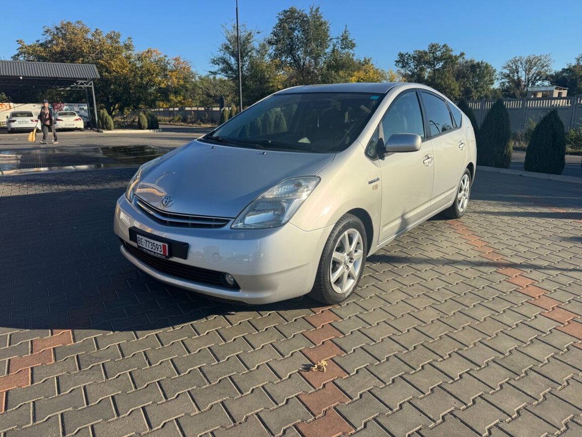 Продается Toyota Prius 20 (XW20)