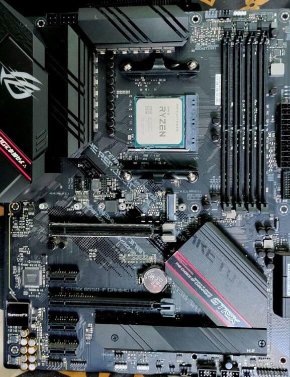 Ryzen 7 5700x3D + Asus Strix B550F Gaming WiFi 2 + 32ГБ DDR4
