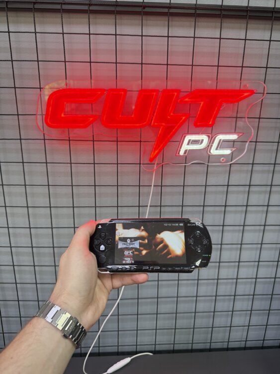 SONY PSP 1000— ПРОШИТАЯ ПОРТАТИВНАЯ консоль
