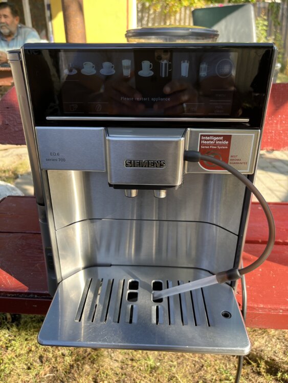 Продам бу кофемашину siemens series 700 EQ. 6 250 $