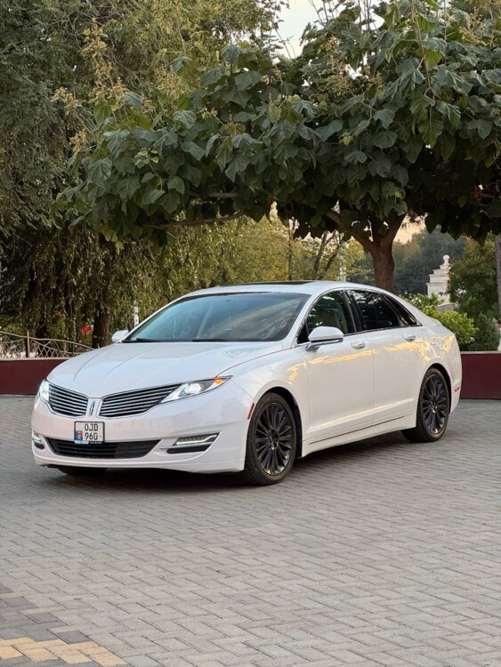 Lincoln MKZ, 2.0 Hybrid, 2016 год