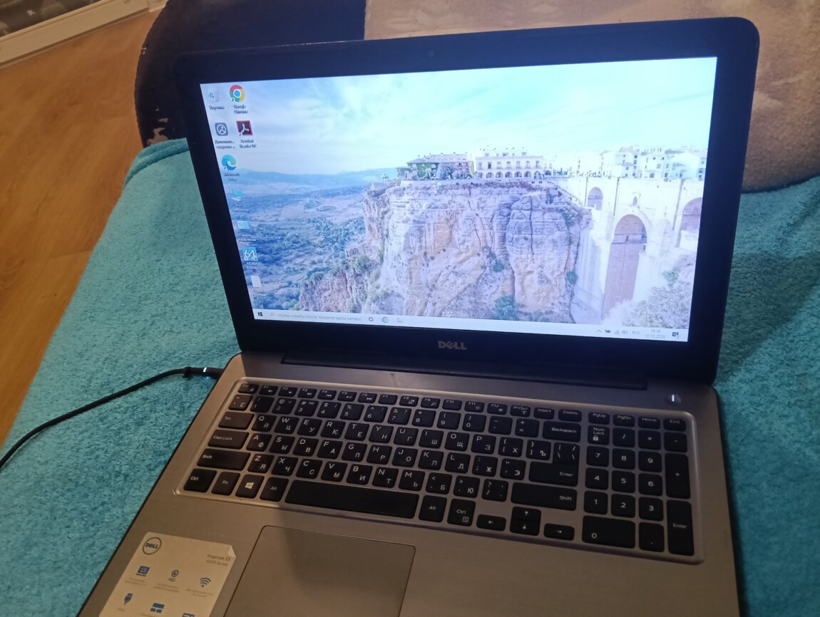 Продам ноутбук dell inspiron